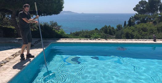 Comment nettoyer la ligne d´eau de votre piscine ?